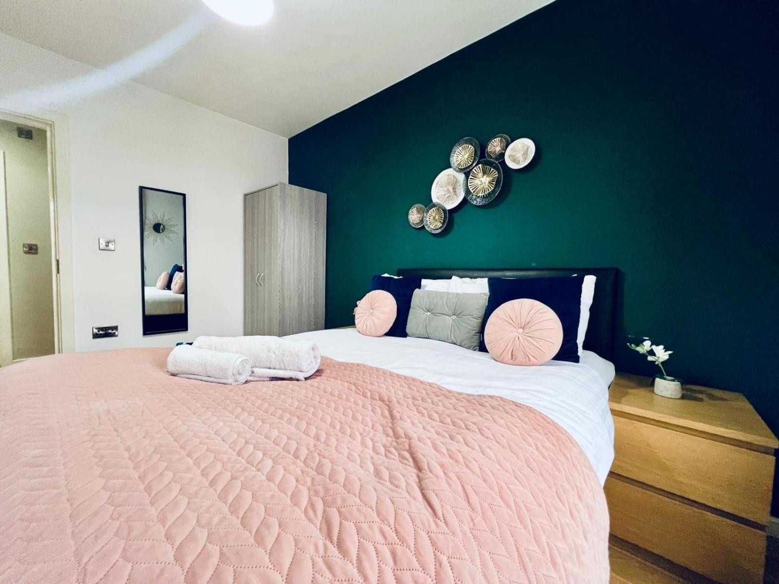 Appartamento Lovely 3 Dbl Bed *